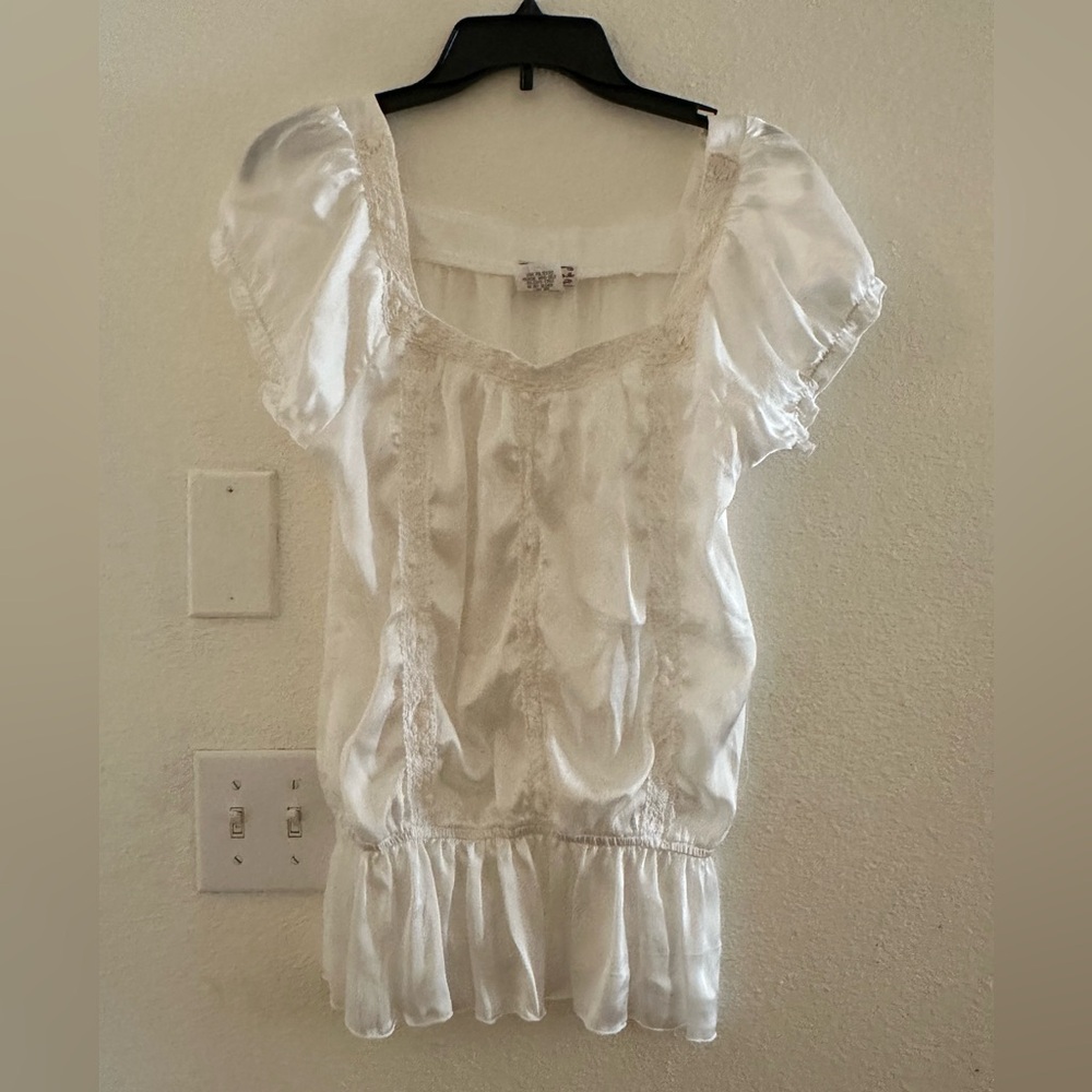 Soulmates Elegant White Women's Top